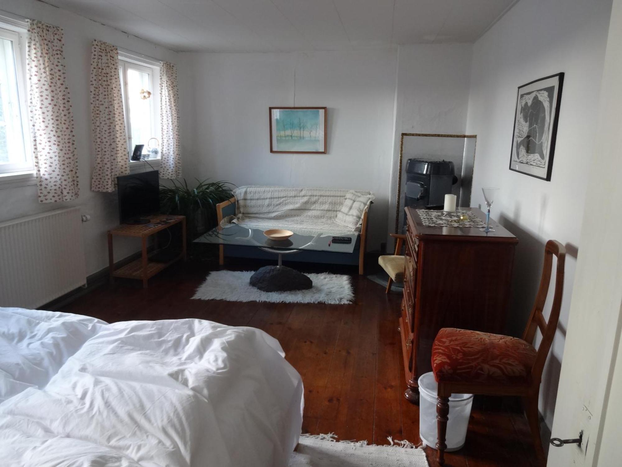 Aakirkeby Bed And Breakfast Экстерьер фото