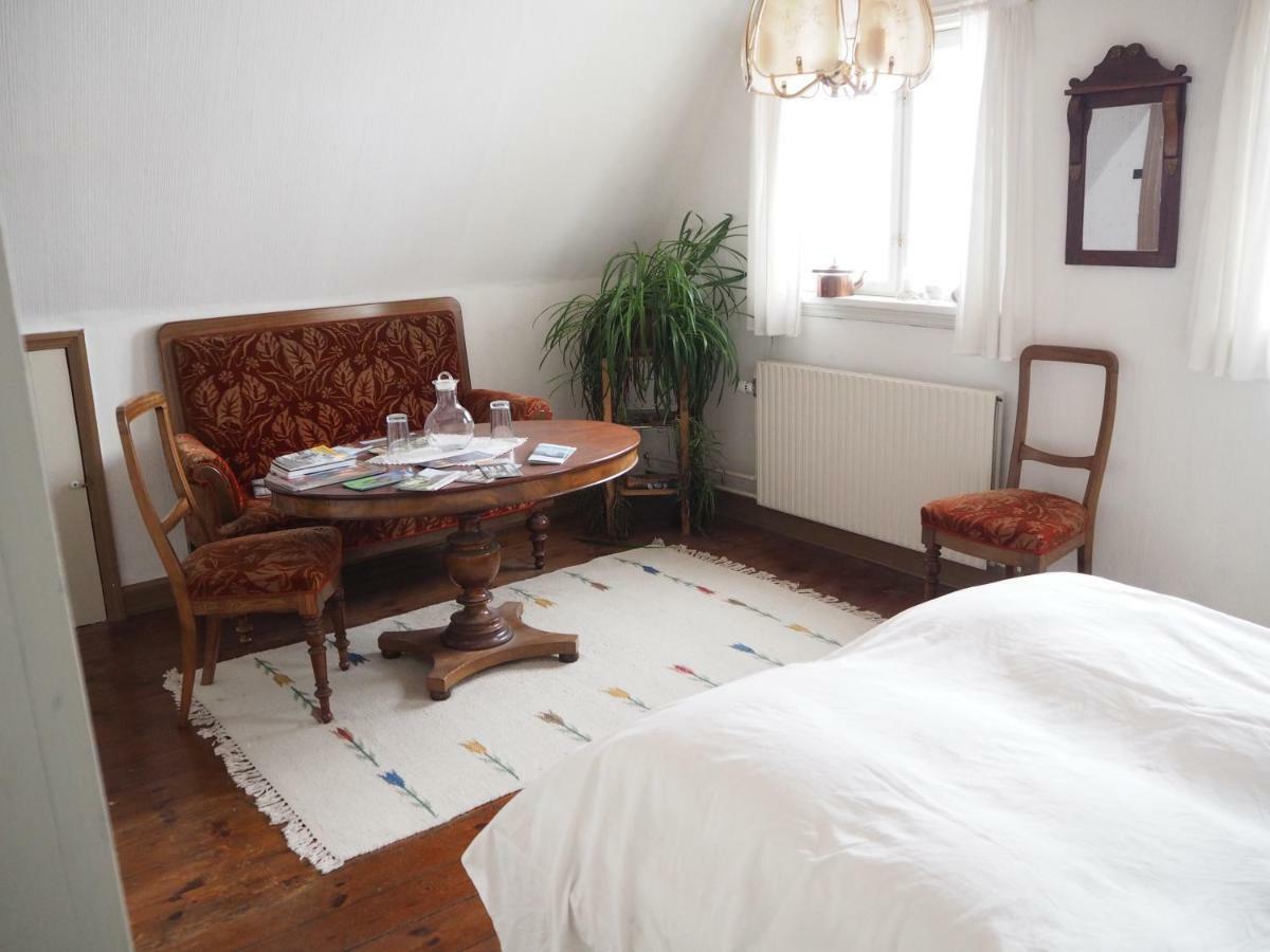 Aakirkeby Bed And Breakfast Экстерьер фото