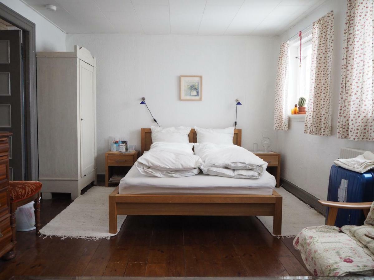 Aakirkeby Bed And Breakfast Экстерьер фото